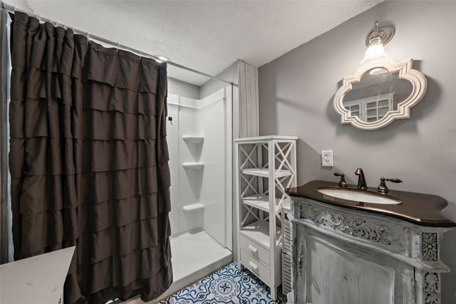 110 Private Road 180, Whitney, TX 76692