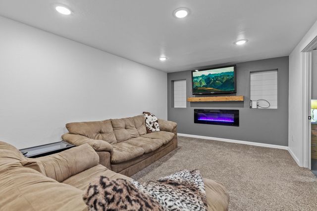 13207 E Boone Ave, Spokane, WA 99216