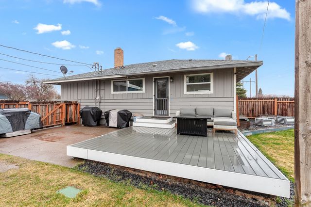 13207 E Boone Ave, Spokane, WA 99216