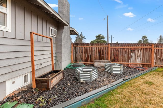 13207 E Boone Ave, Spokane, WA 99216