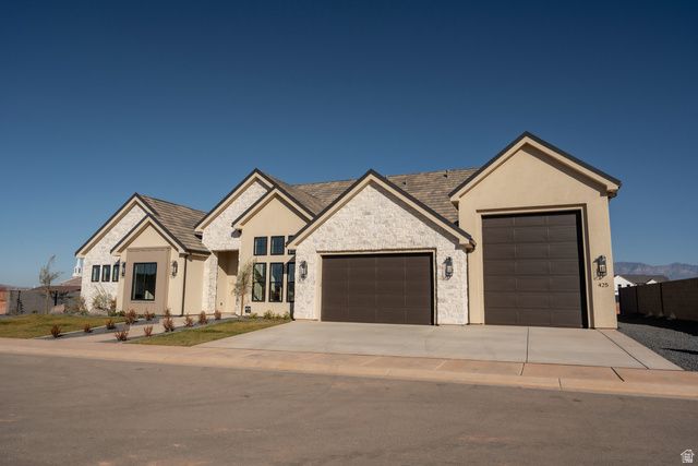 425 E FORREST PADDOCK DR, Washington, UT 84780