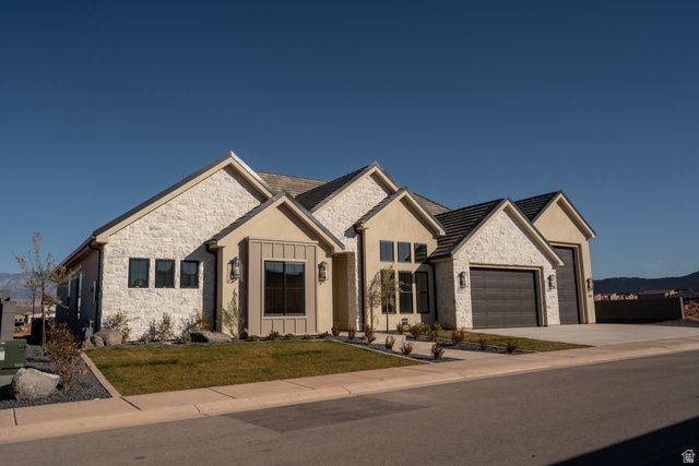 425 E FORREST PADDOCK DR, Washington, UT 84780