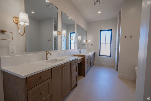 425 E FORREST PADDOCK DR, Washington, UT 84780