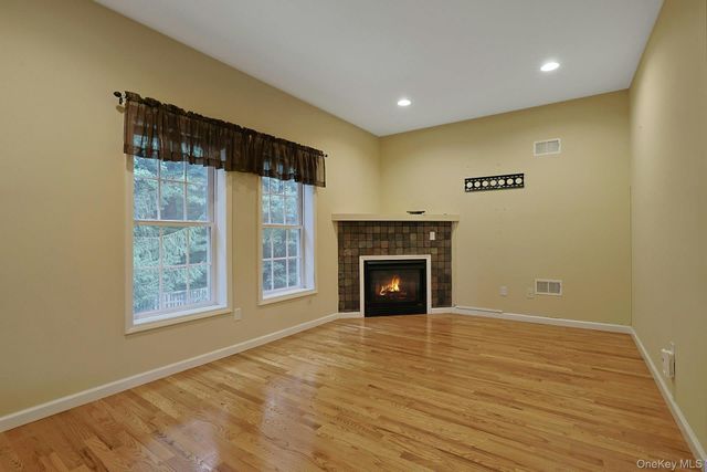 60 Alexander Court, Nanuet, NY 10954