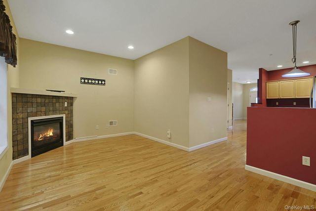 60 Alexander Court, Nanuet, NY 10954