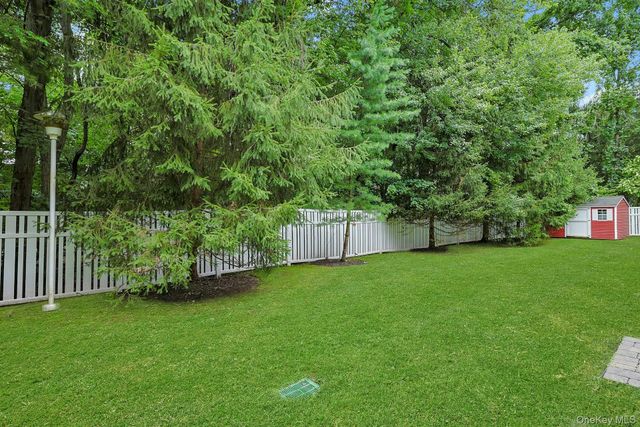 60 Alexander Court, Nanuet, NY 10954