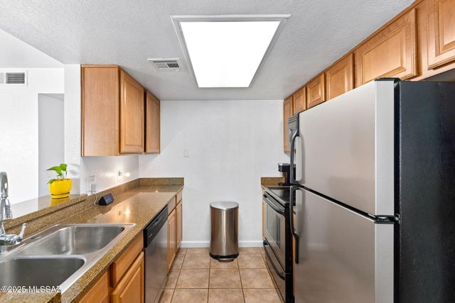 101 S Players Club Dr Apt 1101, Tucson, AZ 85745