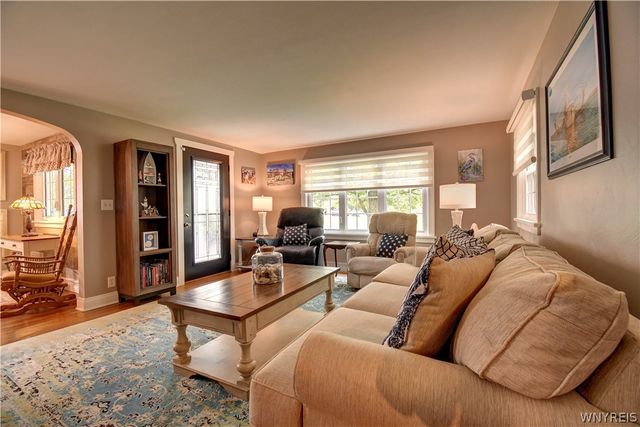 5175 Thompson Road, Clarence, NY 14031