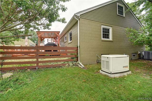 5175 Thompson Road, Clarence, NY 14031