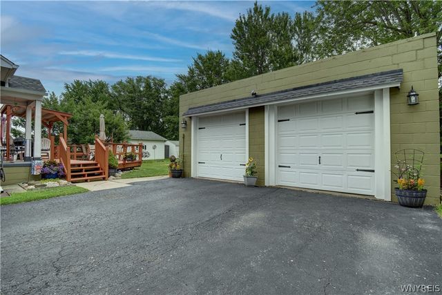 5175 Thompson Road, Clarence, NY 14031