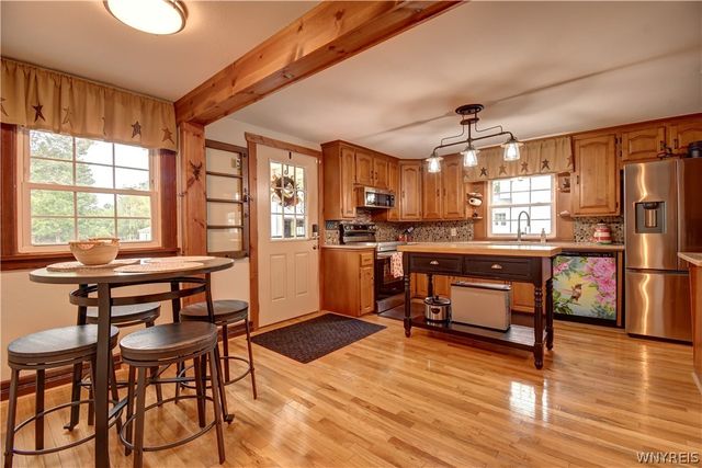 5175 Thompson Road, Clarence, NY 14031