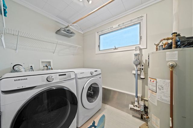 3 Lincoln St, Hull, MA 02045