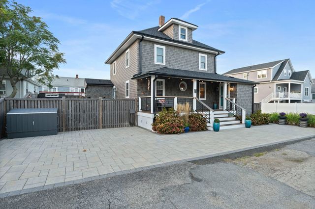 3 Lincoln St, Hull, MA 02045