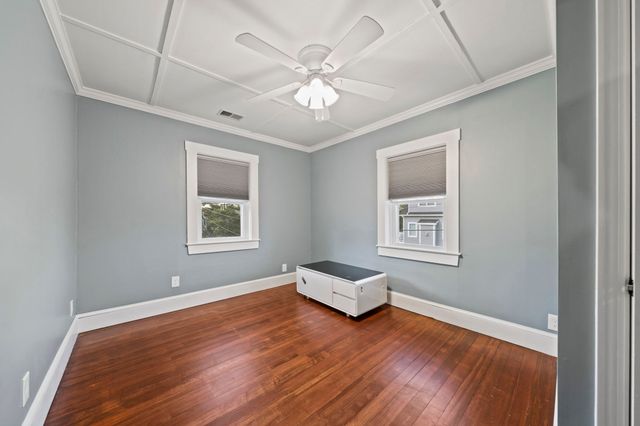 3 Lincoln St, Hull, MA 02045