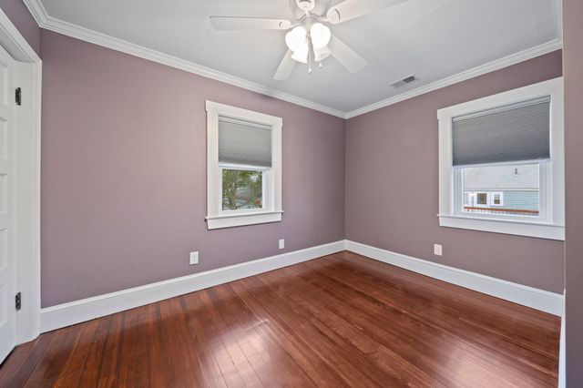 3 Lincoln St, Hull, MA 02045