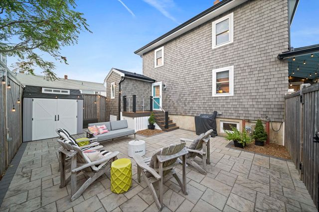 3 Lincoln St, Hull, MA 02045
