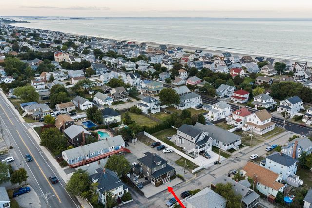 3 Lincoln St, Hull, MA 02045