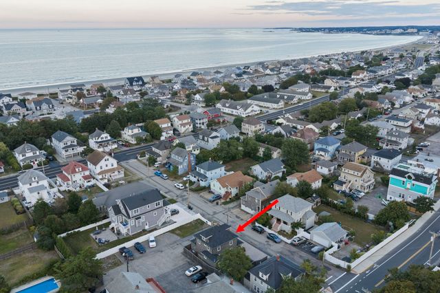 3 Lincoln St, Hull, MA 02045