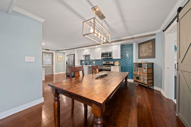 3 Lincoln St, Hull, MA 02045