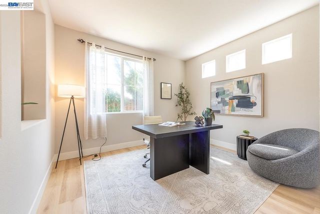 2700 Spindrift Ct, Hayward, CA 94545
