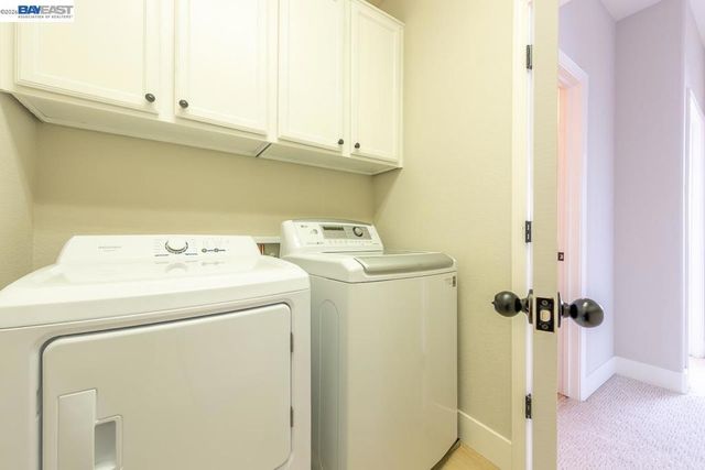 2700 Spindrift Ct, Hayward, CA 94545