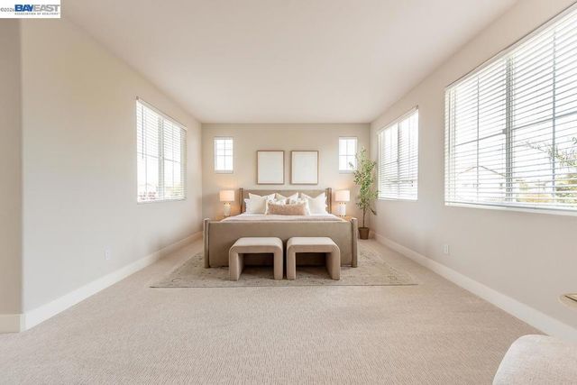 2700 Spindrift Ct, Hayward, CA 94545