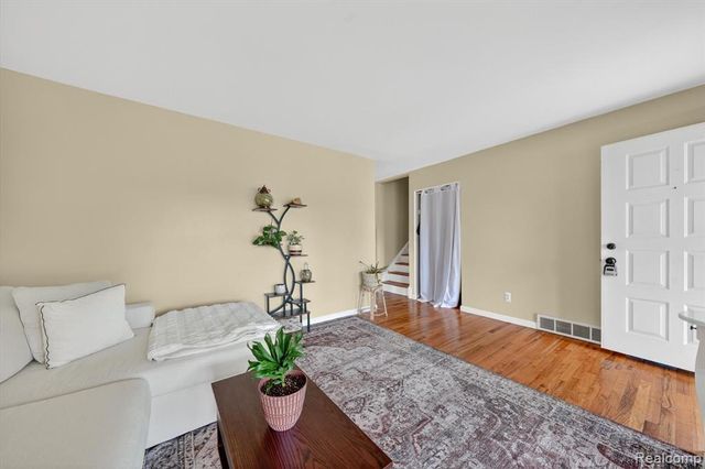 37168 Vincent Street, Westland, MI 48186
