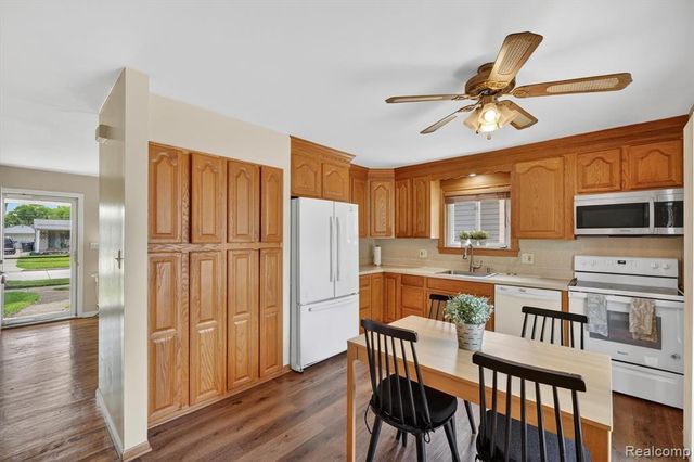 37168 Vincent Street, Westland, MI 48186