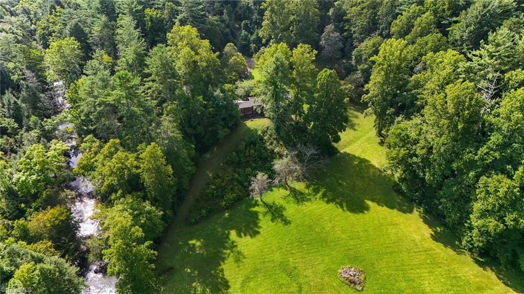 385 Garris Valley Drive, Traphill, NC 28685