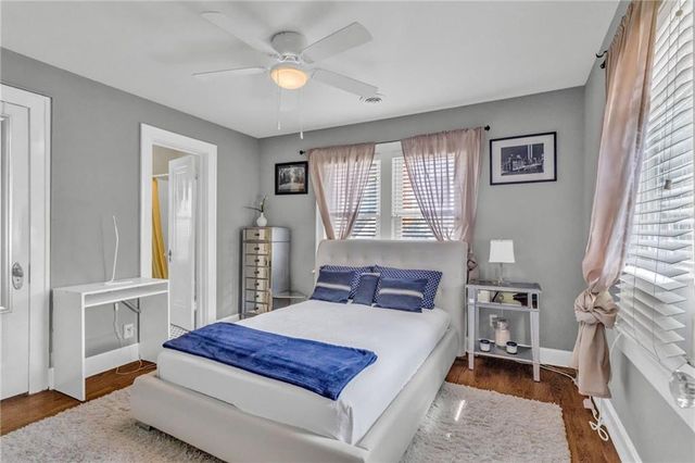 4975 Ward Parkway Boulevard, Kansas City, MO 64112