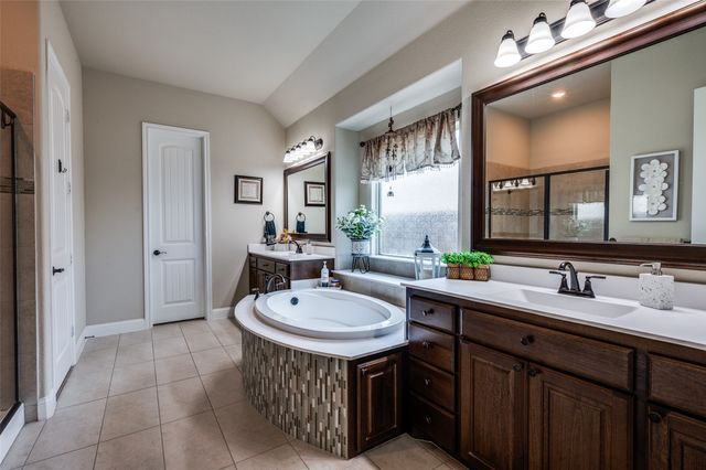 5912 Trail Marker Court, Fort Worth, TX 76123