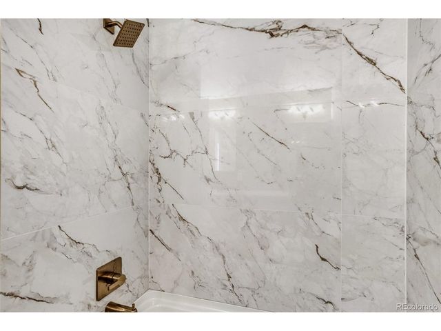 14272 E Hawaii Cir B, Aurora, CO 80012