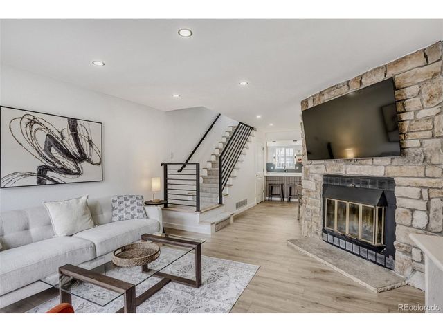 14272 E Hawaii Cir B, Aurora, CO 80012