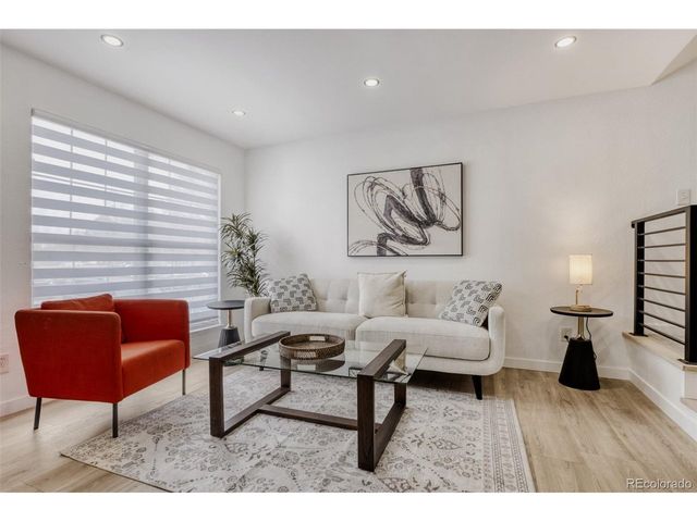 14272 E Hawaii Cir B, Aurora, CO 80012