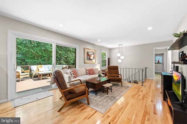 11612 CLIPSTONE LN, Reston, VA 20191