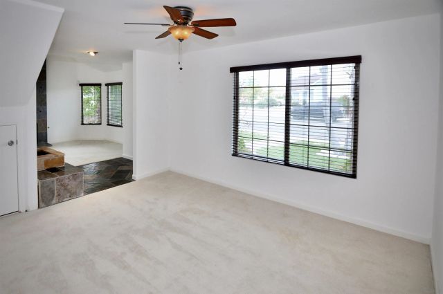 1400 Darwin Dr, Oceanside, CA 92056