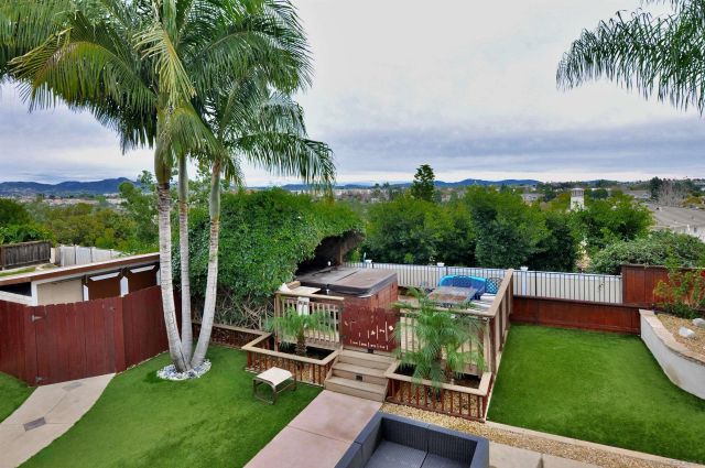 1400 Darwin Dr, Oceanside, CA 92056