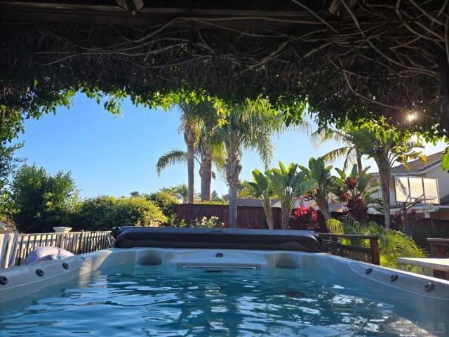 1400 Darwin Dr, Oceanside, CA 92056