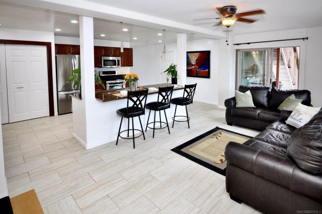 1400 Darwin Dr, Oceanside, CA 92056