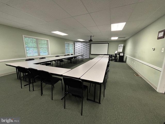 306 KINGS HWY S, Cherry Hill, NJ 08034