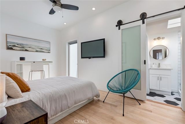 8611 Rosewood Avenue, West Hollywood, CA 90048