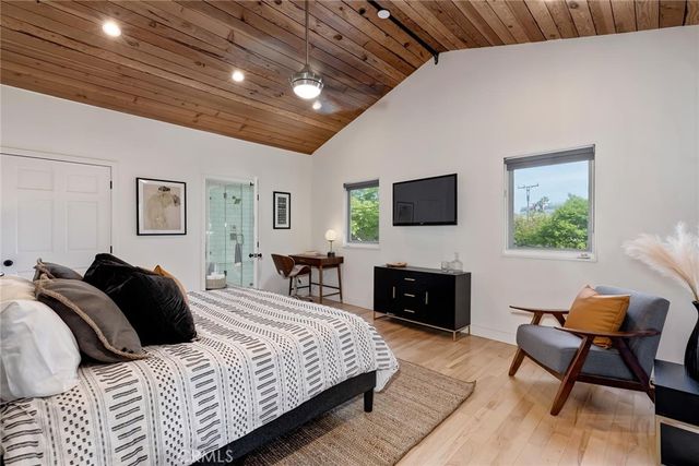 8611 Rosewood Avenue, West Hollywood, CA 90048