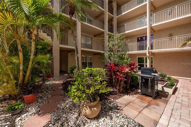 845 BENJAMIN FRANKLIN DRIVE 302, Sarasota, FL 34236