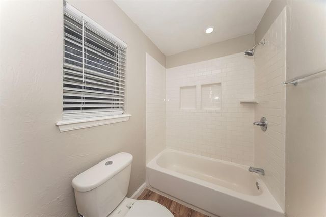 609 Banner Avenue, Edmond, OK 73013