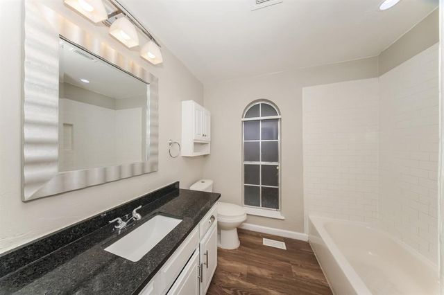 609 Banner Avenue, Edmond, OK 73013