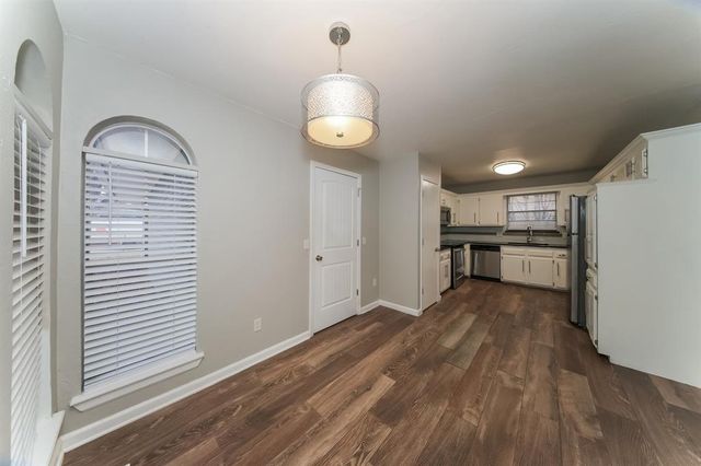 609 Banner Avenue, Edmond, OK 73013