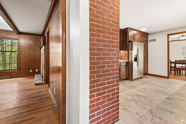 2025 College Heights Road, Manhattan, KS 66502