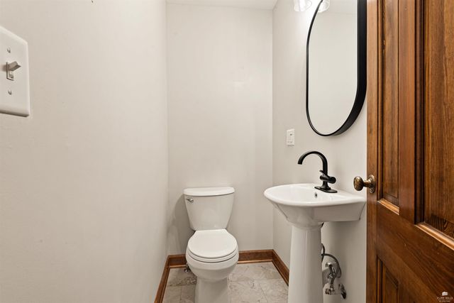 2025 College Heights Road, Manhattan, KS 66502