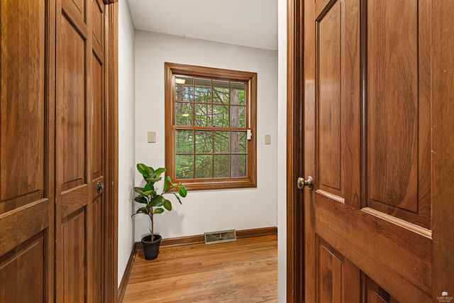 2025 College Heights Road, Manhattan, KS 66502