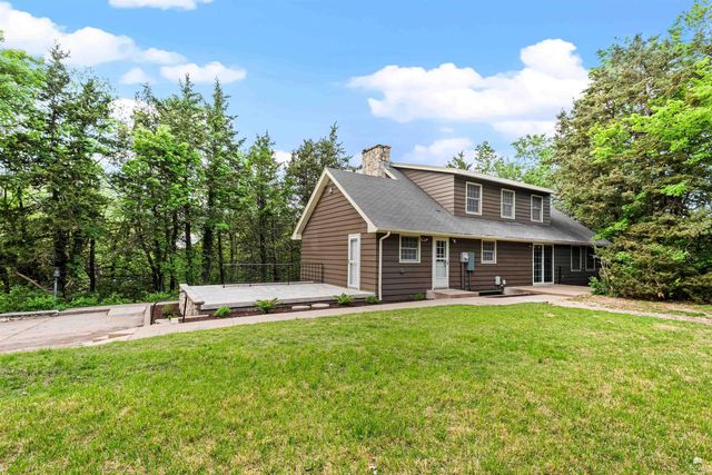 2025 College Heights Road, Manhattan, KS 66502